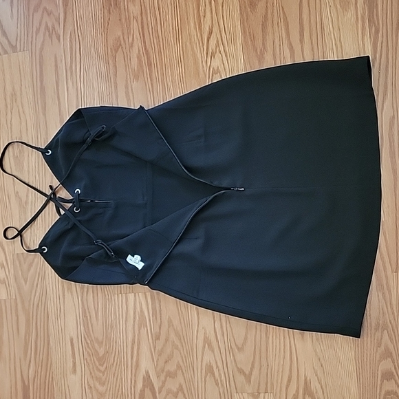 LBD - Picture 2 of 3